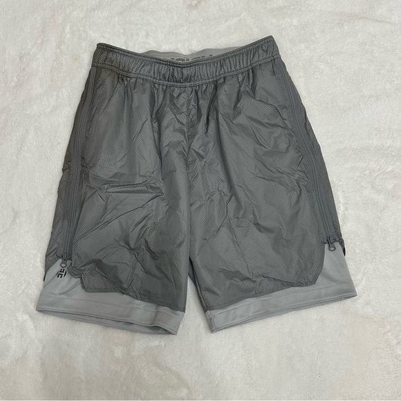 Basketball shorts - Picture 1 of 1